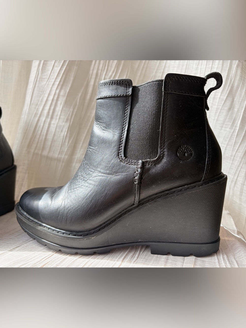 Timberland Defender Women's Black Leather Chelsea Ankle Wedge Boots US 8.5